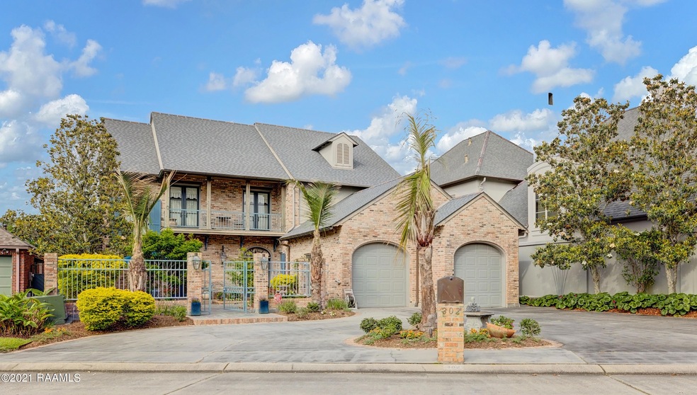 302 Oakleaf Dr-1
