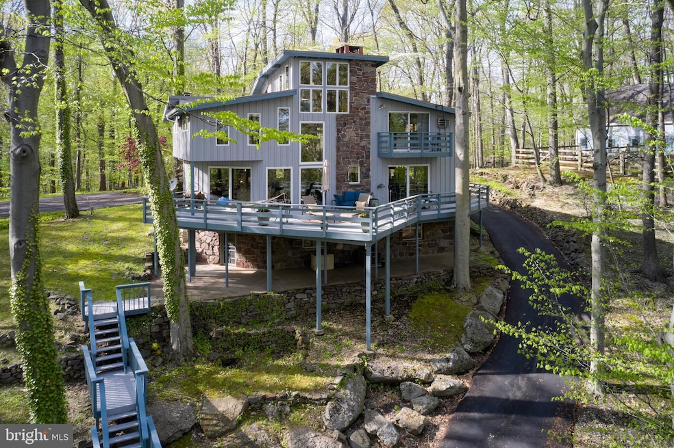 5924 Honey Hollow Rd, Doylestown, PA 18902 - photo 1