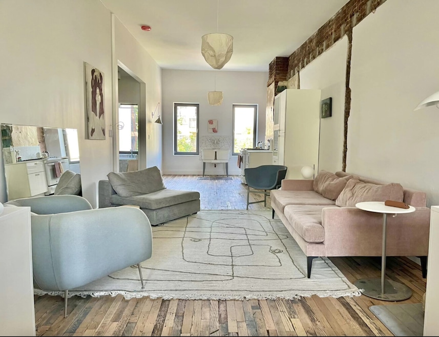 For Sale $1,000,000 • Co-Listing Agent