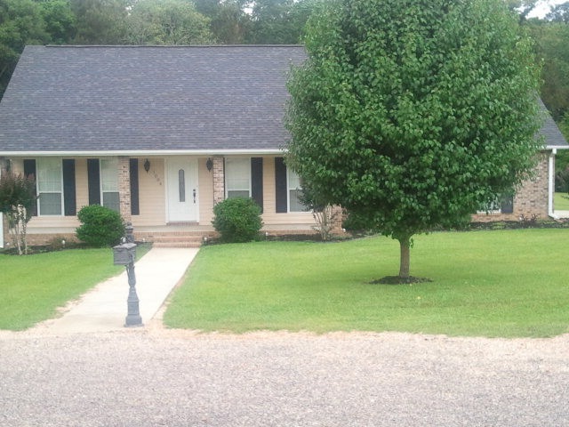 1084 Rolling Oaks Dr, McComb, MS 39648 - photo 1