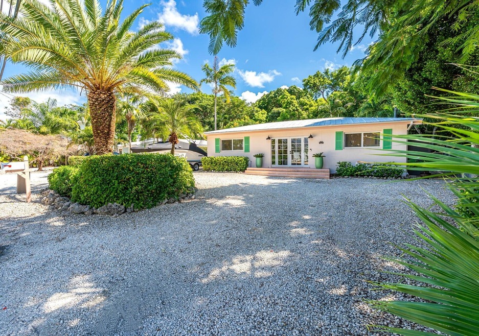 Under Contract $760,000