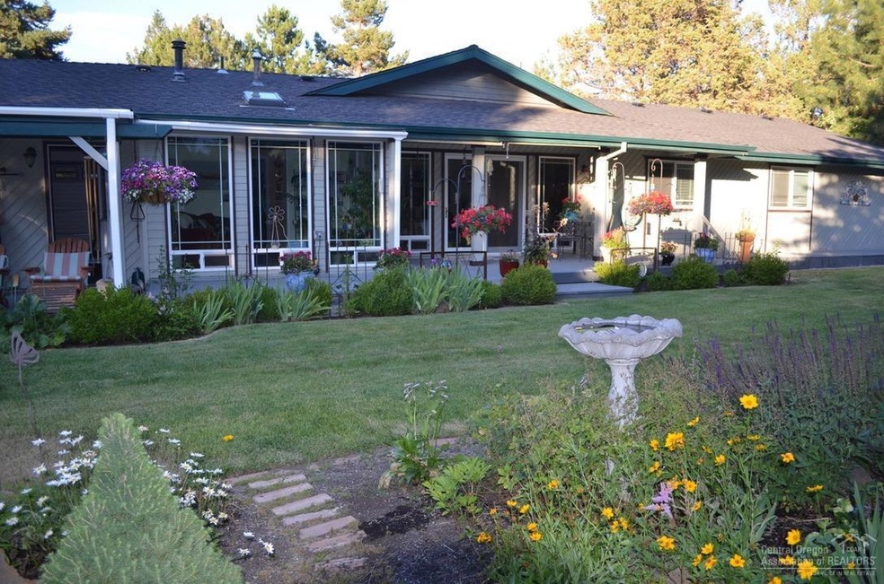 20857 King David Ave, Bend, OR 97702 - photo 1