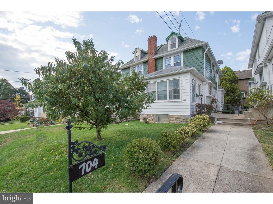 704 W Cobbs Creek Pkwy, Lansdowne, PA 19050 - photo 1