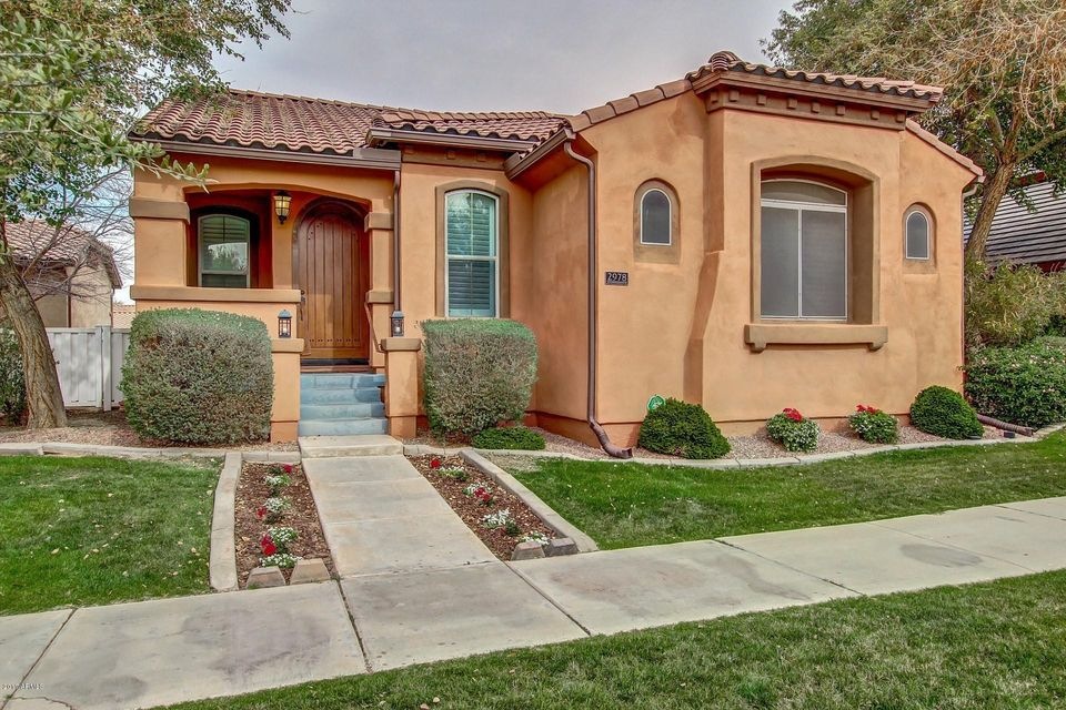 pic1-front house