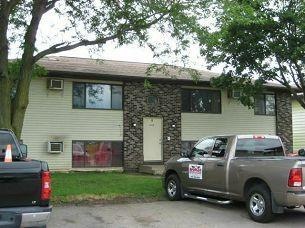 3929 21st Avenue Place SW, Cedar Rapids, IA 52404 - photo 1