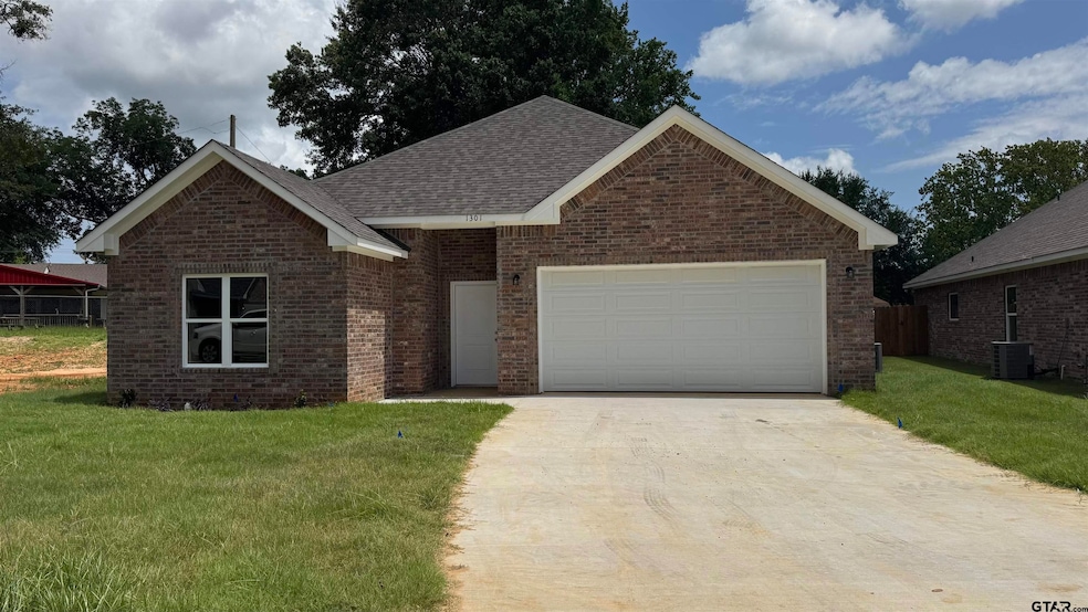 For Rent $2,000/month • Co-Listing Agent
