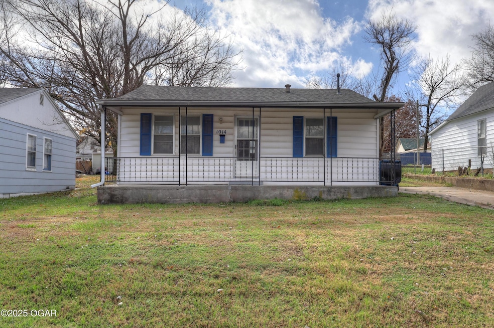 1014 Sycamore St, Carthage, MO 64836 - photo 1