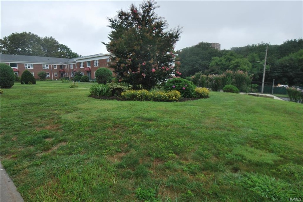 21 Winchester Ave unit 1B, Yonkers, NY 10710 - photo 1