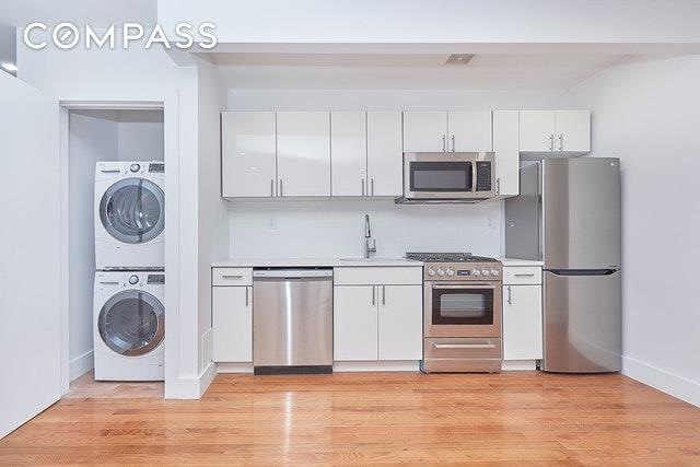 1534 Saint Nicholas Ave unit 2, New York, NY 10033 - photo 1