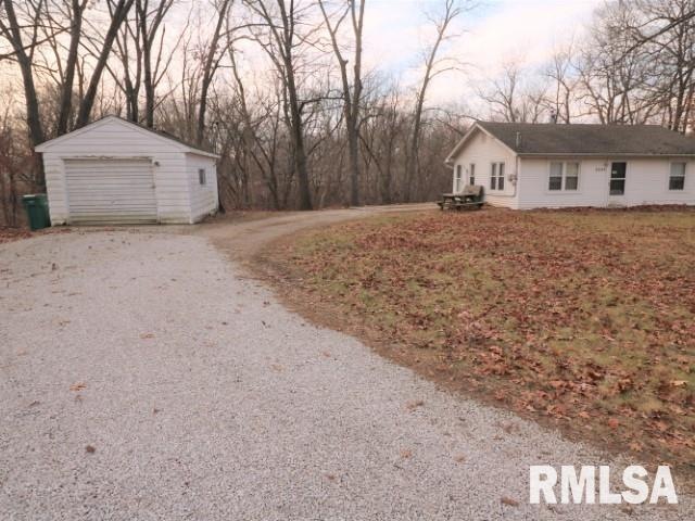 3542 W Queen Ann Ct, Peoria, IL 61615 - photo 1