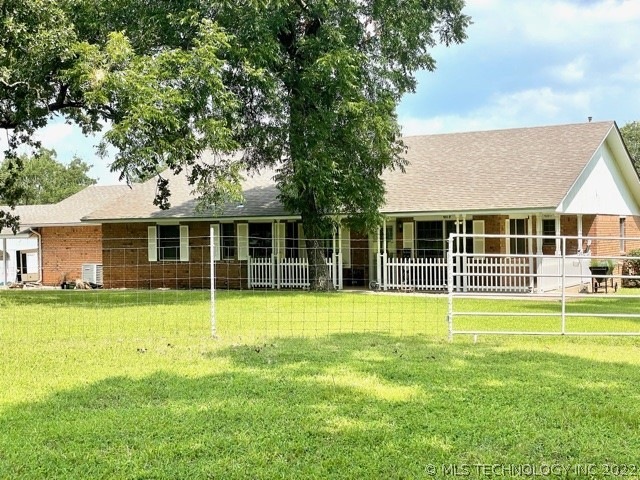 2415 Springdale Rd, Ardmore, OK 73401 - photo 1