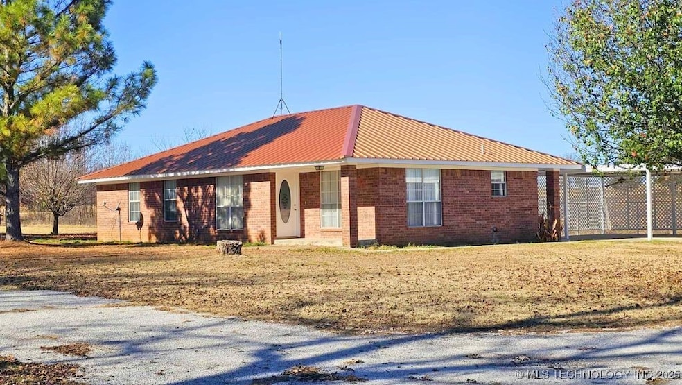 375 N Colbert Dr, Davis, OK 73030 - photo 1