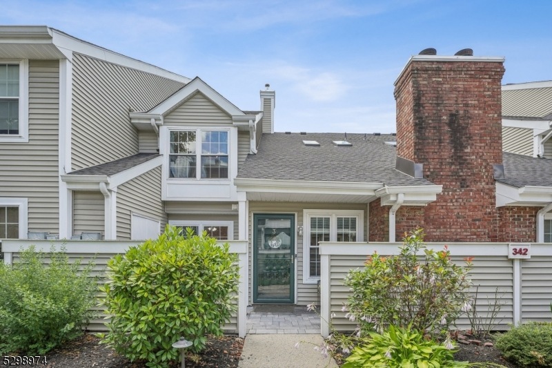 342 Greenbriar Dr unit 3, Union, NJ 07083 - photo 1