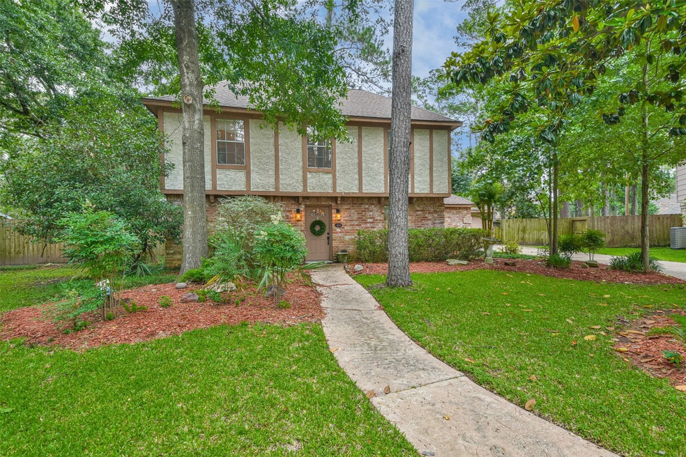 Welcome to Rosehill Court in Hunterwood Forest.  Nestled on a wooded cul de sac lot with long driveway and detached garage.  Hunterwood Forest offers many amenities such as a community pool, tennis courts, basketball court and a park.
