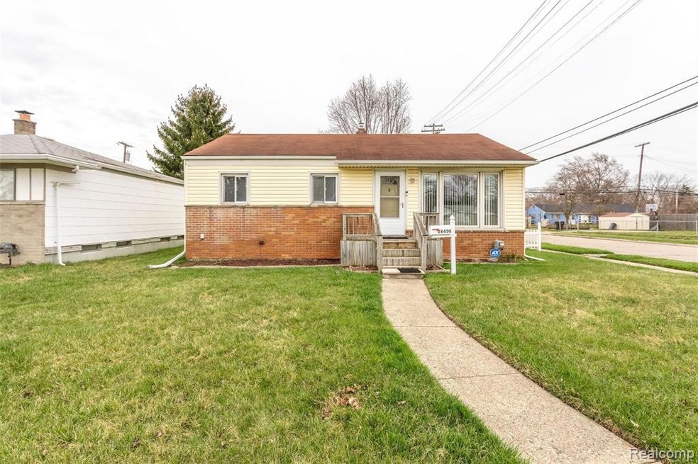 26450 Blumfield St, Roseville, MI 48066 - photo 1