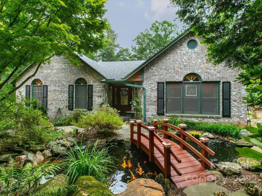 79 Forest Lake Dr, Asheville, NC 28803 - photo 1