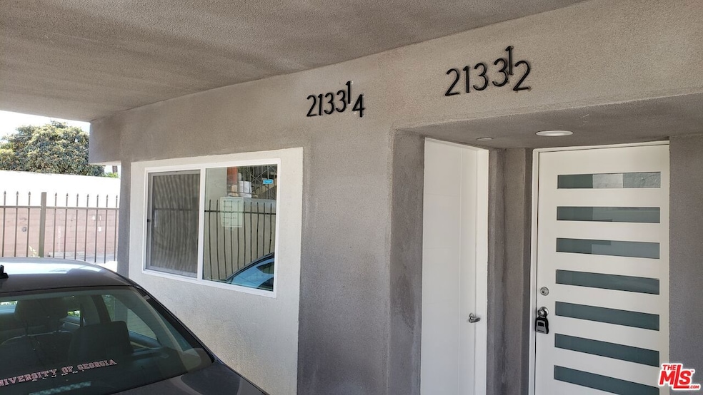2133 Carmona Ave unit 2133 1/4, Los Angeles, CA 90016 - photo 1