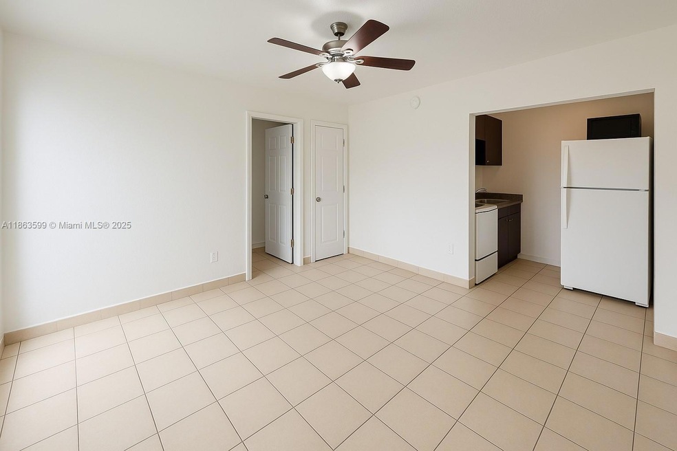 1015 Palm Ave unit 12, Hialeah, FL 33010 - photo 1