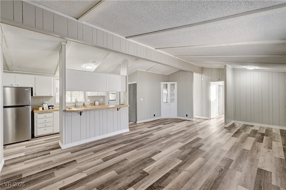 5318 Tupelo Ln, Las Vegas, NV 89122 - photo 1