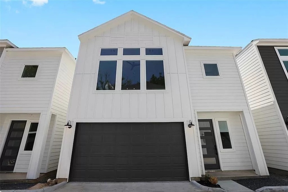 105 W Whitney St unit B, Houston, TX 77018 - photo 1