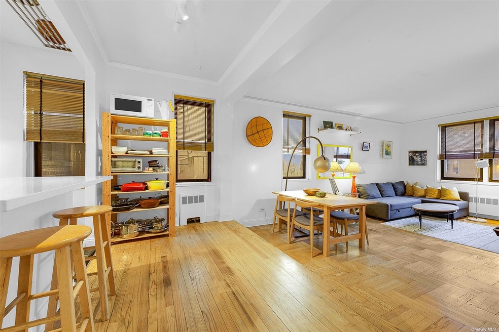 72-11 110th St unit 2H, Forest Hills, NY 11375 - photo 1