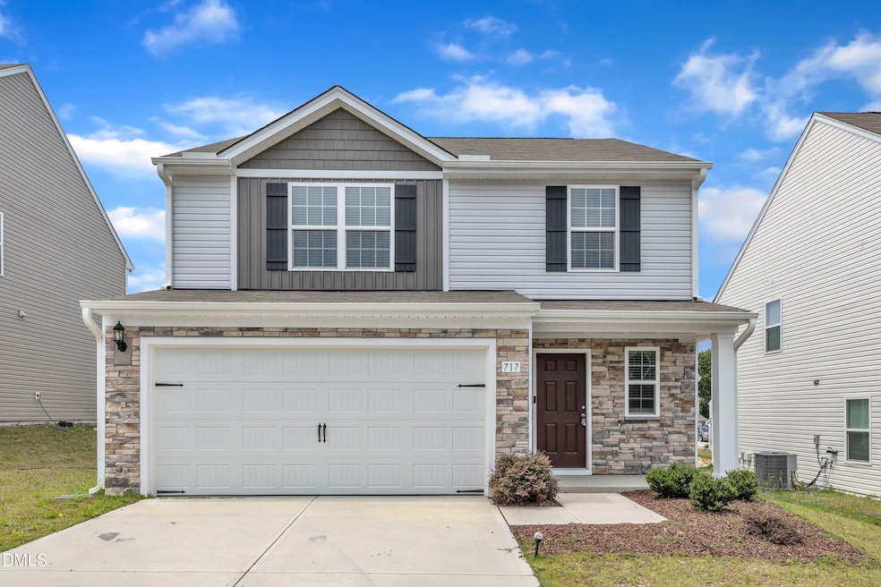 717 Little Patch St, Zebulon, NC 27597 - photo 1