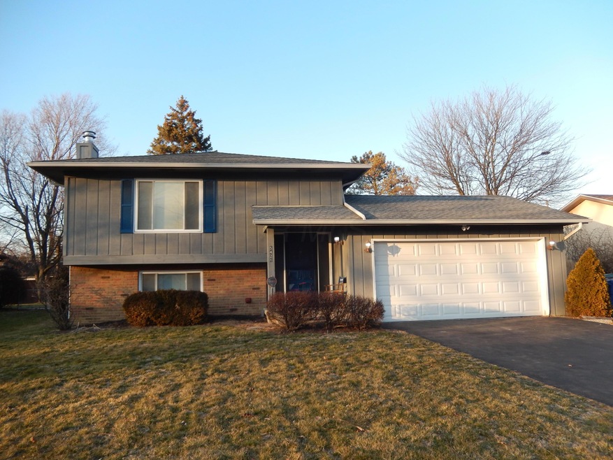 5426 Teakwood Ct, Columbus, OH 43229 - photo 1