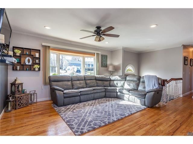 21 Manning St, New Fairfield, CT 06812 - photo 1