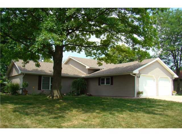 539 Fairwood Dr, Marysville, OH 43040 - photo 1