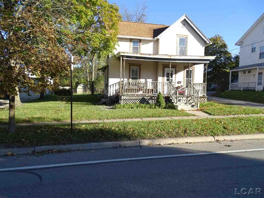 122 W Beecher St, Adrian, MI 49221 - photo 1