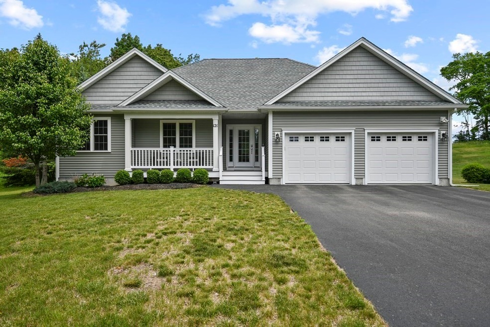 121 Maple Ave, Rutland, MA 01543 - photo 1