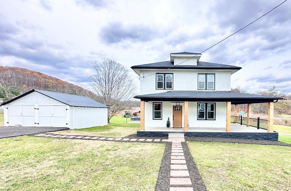 146 Redsky Rd, Princeton, WV 24739 - photo 1