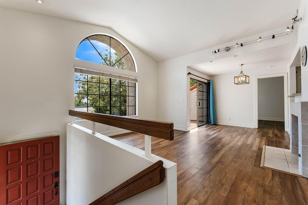 1240 Franciscan Ct unit 6, Carpinteria, CA 93013 - photo 1