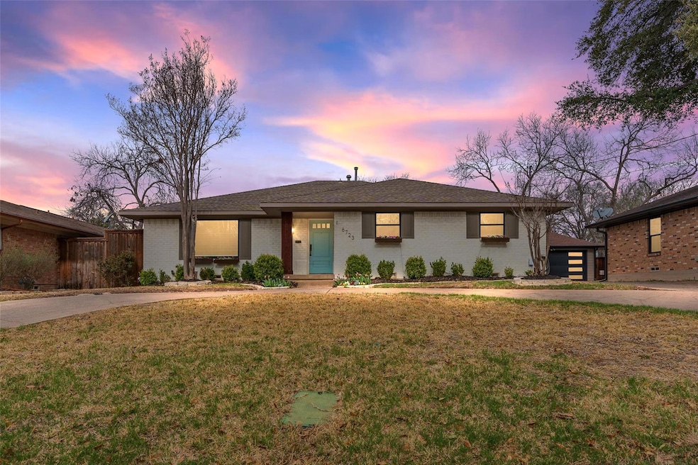 6723 Trammel Dr, Dallas, TX 75214 - photo 1