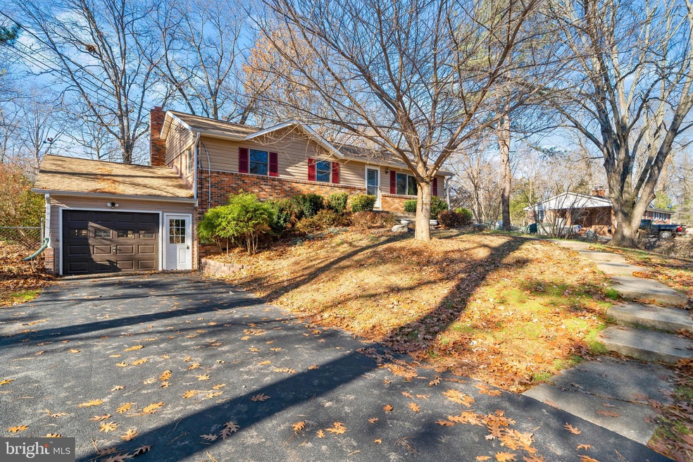 3819 Whippoorwill Ln, White Plains, MD 20695 - photo 1
