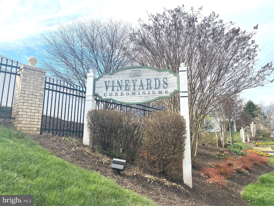 3313 Sir Thomas Dr unit 23, Silver Spring, MD 20904 - photo 1