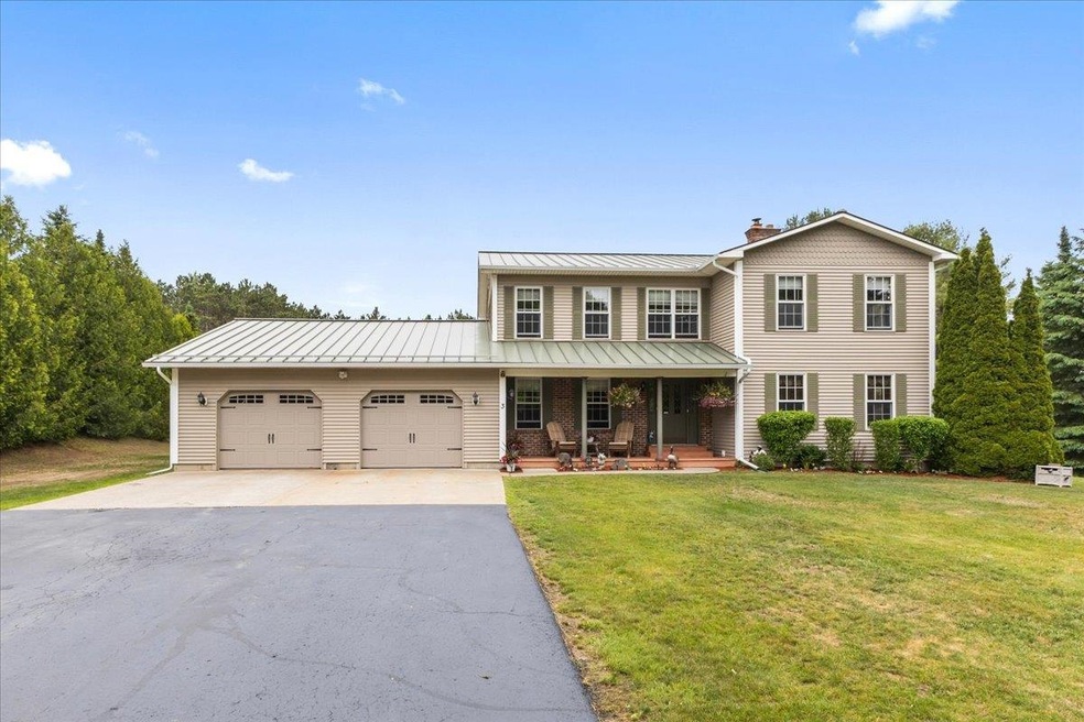 3 Beeman Rd, Cambridge, VT 05444 - photo 1