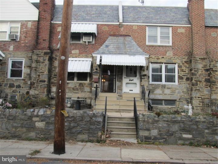 6853 Radbourne Rd, Upper Darby, PA 19082 - photo 1