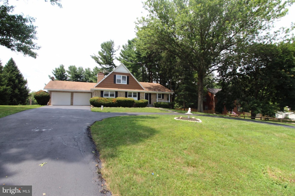 17737 Silcott Springs Rd, Purcellville, VA 20132 - photo 1