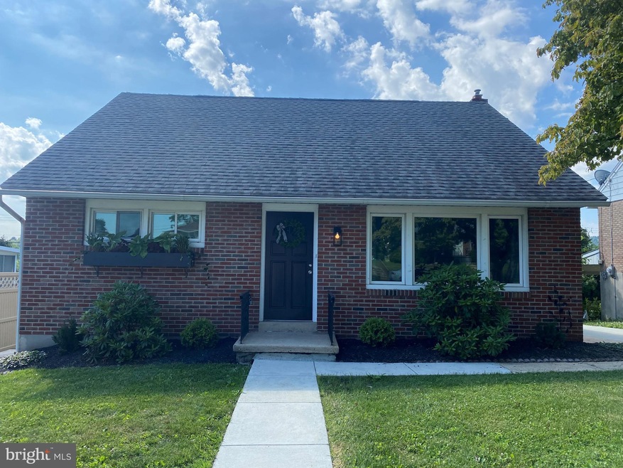 1324 Commonwealth Blvd, Reading, PA 19607 - photo 1