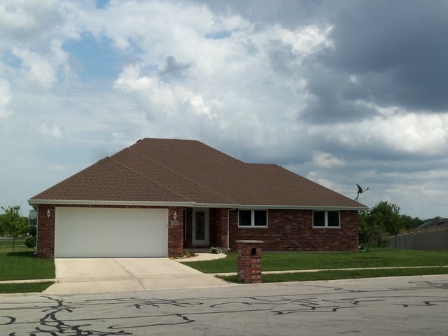 1315 Michael Dr unit 1315, Morris, IL 60450 - photo 1