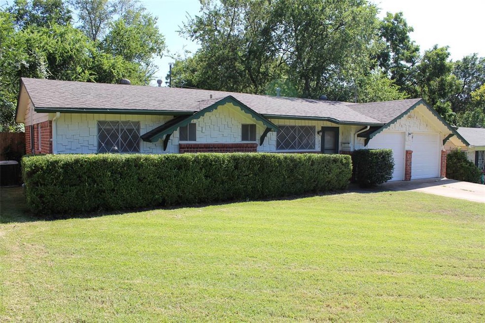 272 Belle St, Bedford, TX 76022 - photo 1