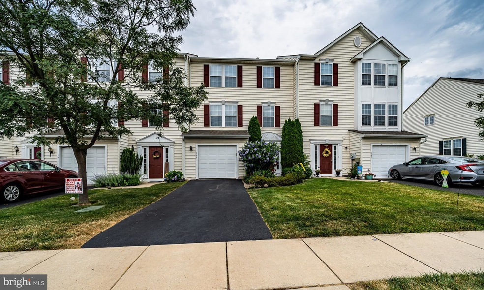 169 S Savanna Dr, Pottstown, PA 19465 - photo 1