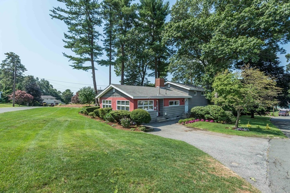 2 Pine Ridge Rd, Stoneham, MA 02180 - photo 1