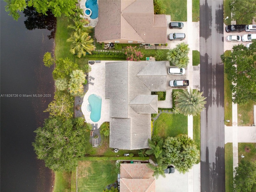 1732 SW 103rd Ln, Davie, FL 33324 - photo 1