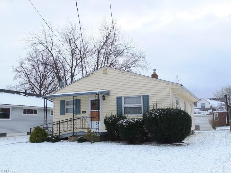 Welcome to this adorable 3 bedroom, 1 full bath ho