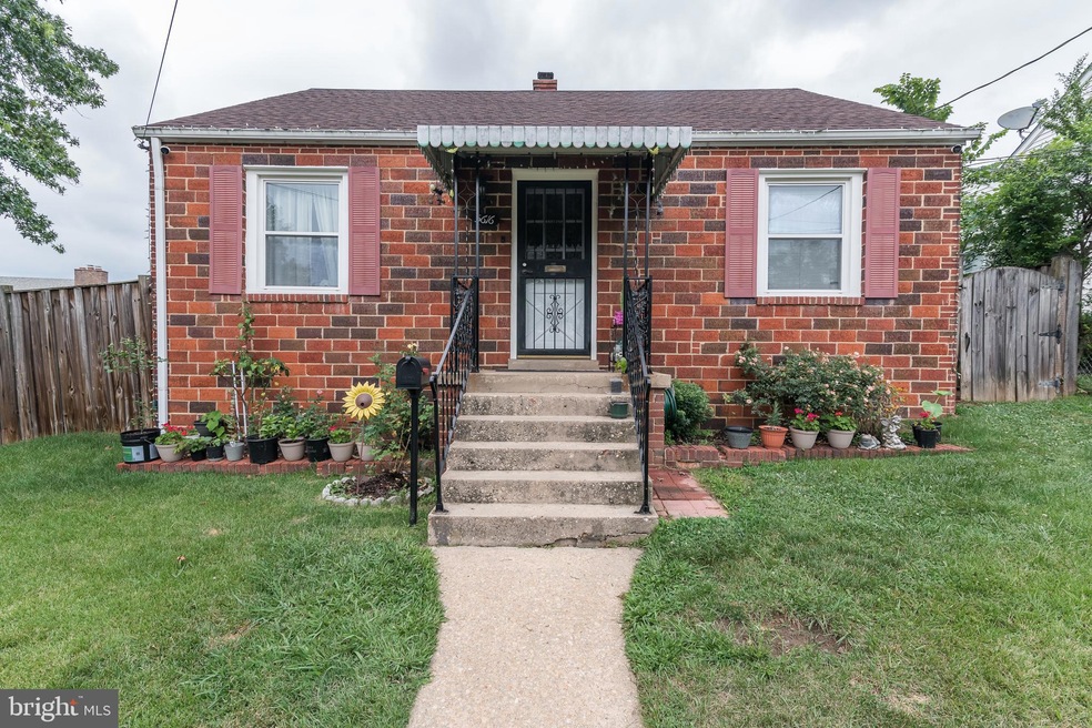 5616 Quincy St, Hyattsville, MD 20784 - photo 1