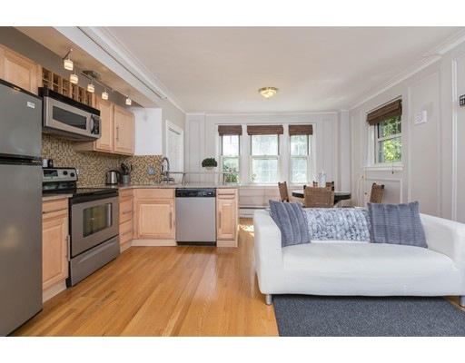 Warwick Condos unit B42, Brookline, MA 02446 - photo 1