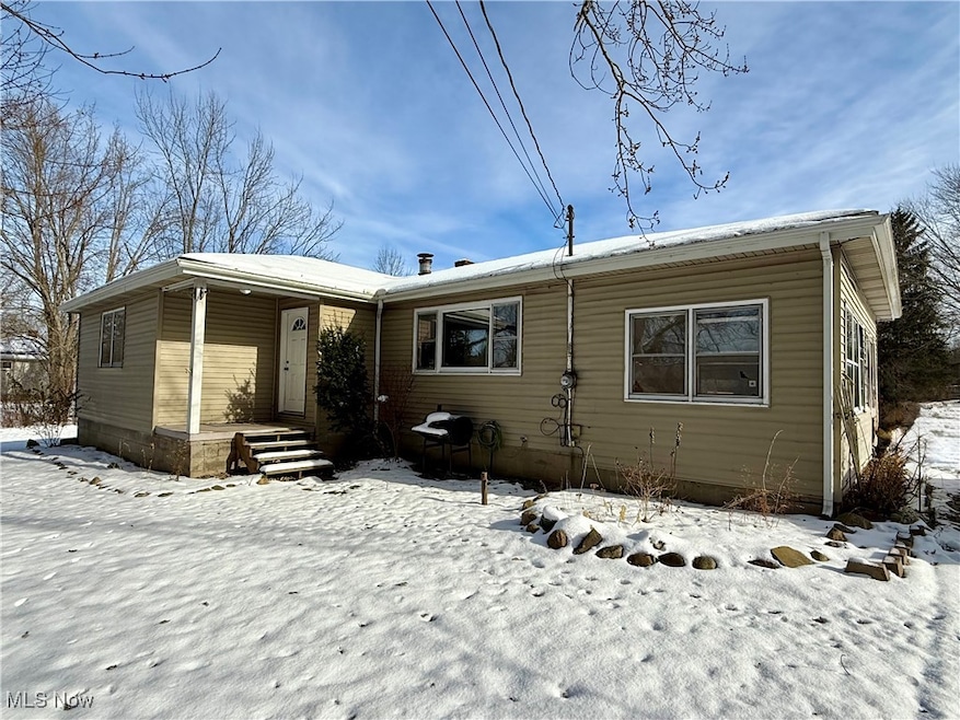 11166 Loris Ave, Aurora, OH 44202 - photo 1