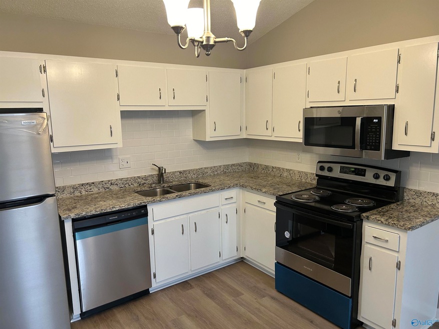 3701 Squaw Valley Dr SW unit D, Huntsville, AL 35805 - photo 1